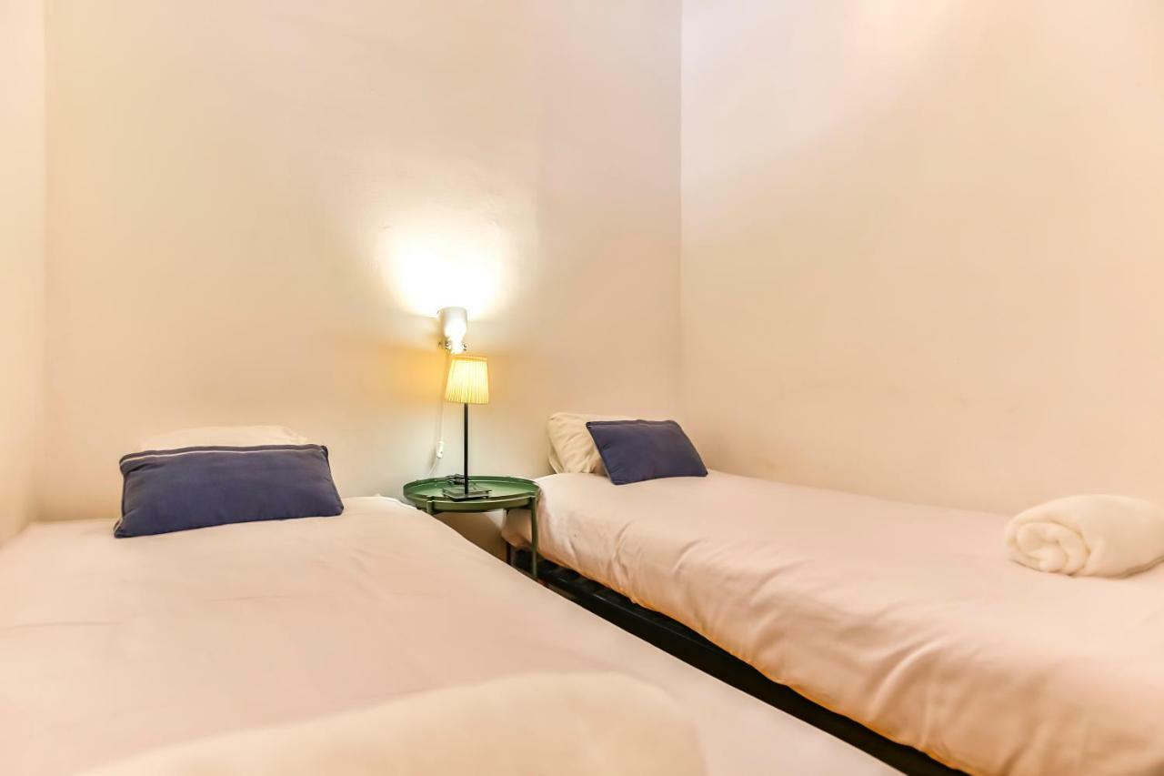 Basic Platja Apartment Barcelona Exterior photo
